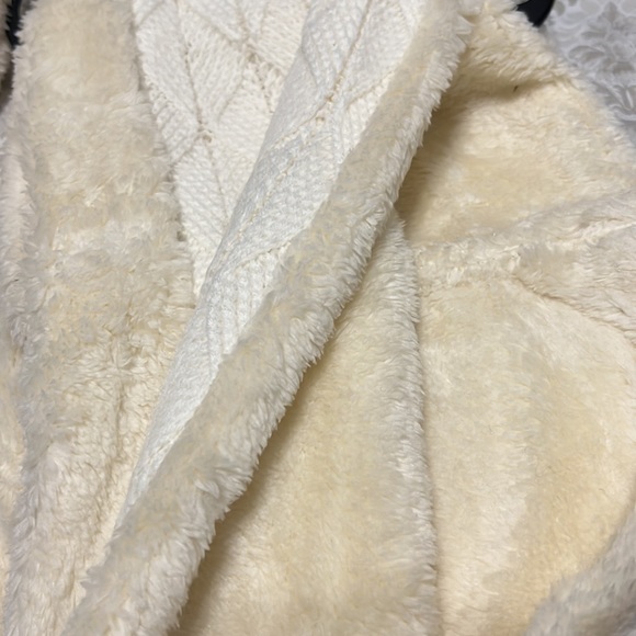 Women Warm Cabled Knitted Infinity Scarf Beanie Hat 2Pcs! - Picture 5 of 6